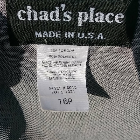 Chad's Place Women's Blazer.  16P. - Picture 5 of 6
